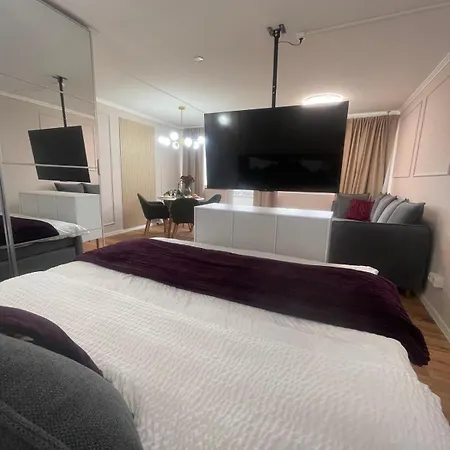 See- & Bergblick 58 Mit Beheiztem Indoor-pool アパート *