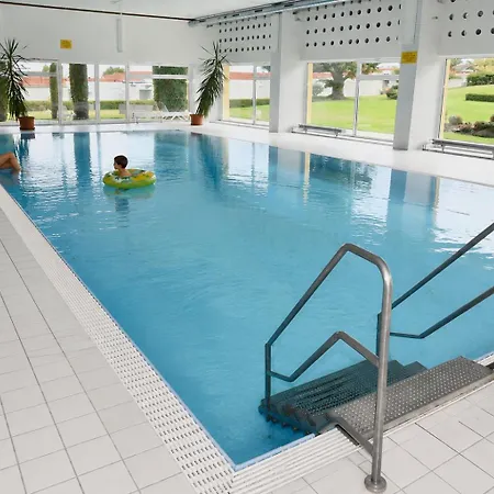 See- & Bergblick 58 Mit Beheiztem Indoor-pool アパート Oberteuringen
